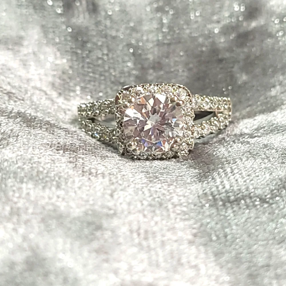 4 Prong White Zircon Silver Color Engagement Ring - Picture 5 of 8